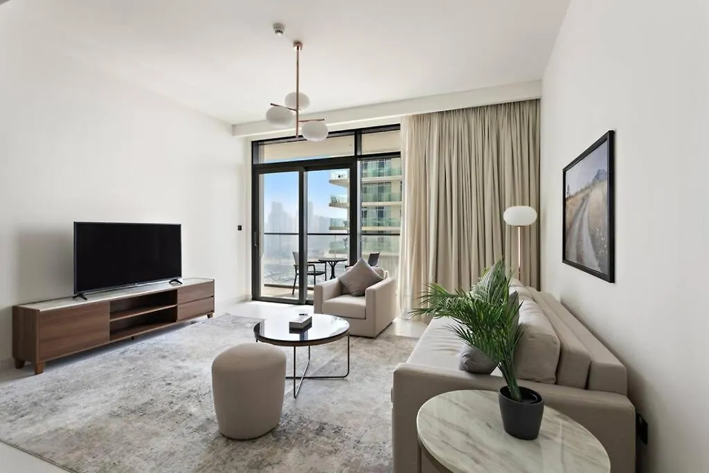 Chic Comfort Fully Furnished 1 Bhk With Sea View And Beach Access Dubai Apartment