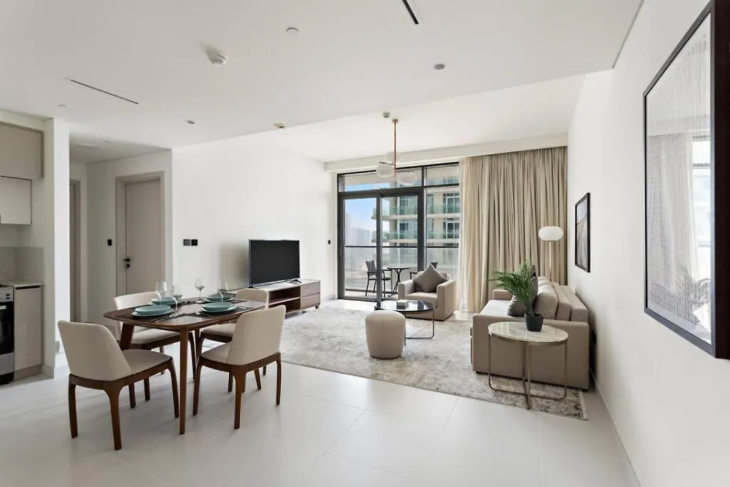 Chic Comfort Fully Furnished 1 Bhk With Sea View And Beach Access Dubai United Arab Emirates